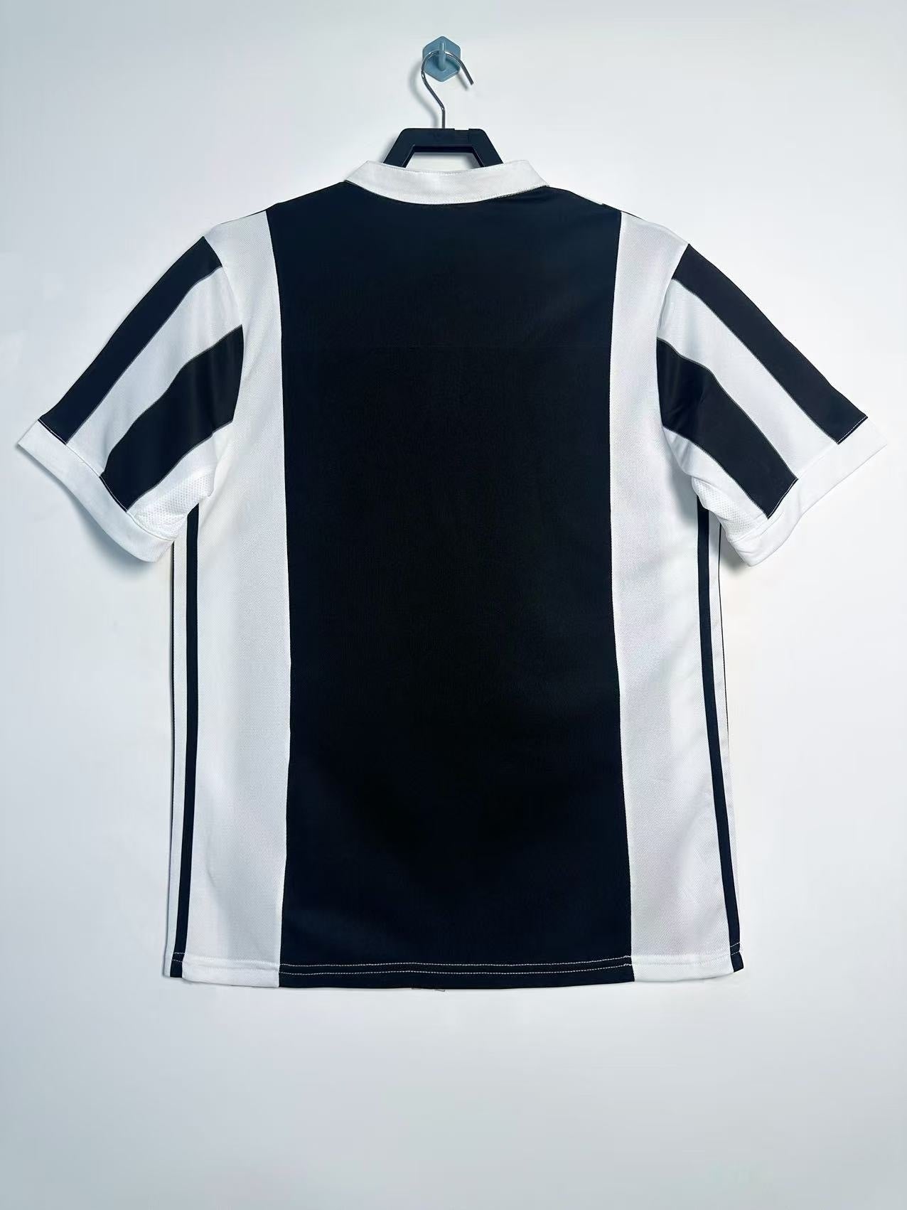 Juventus 2017/18 Home — Retro
