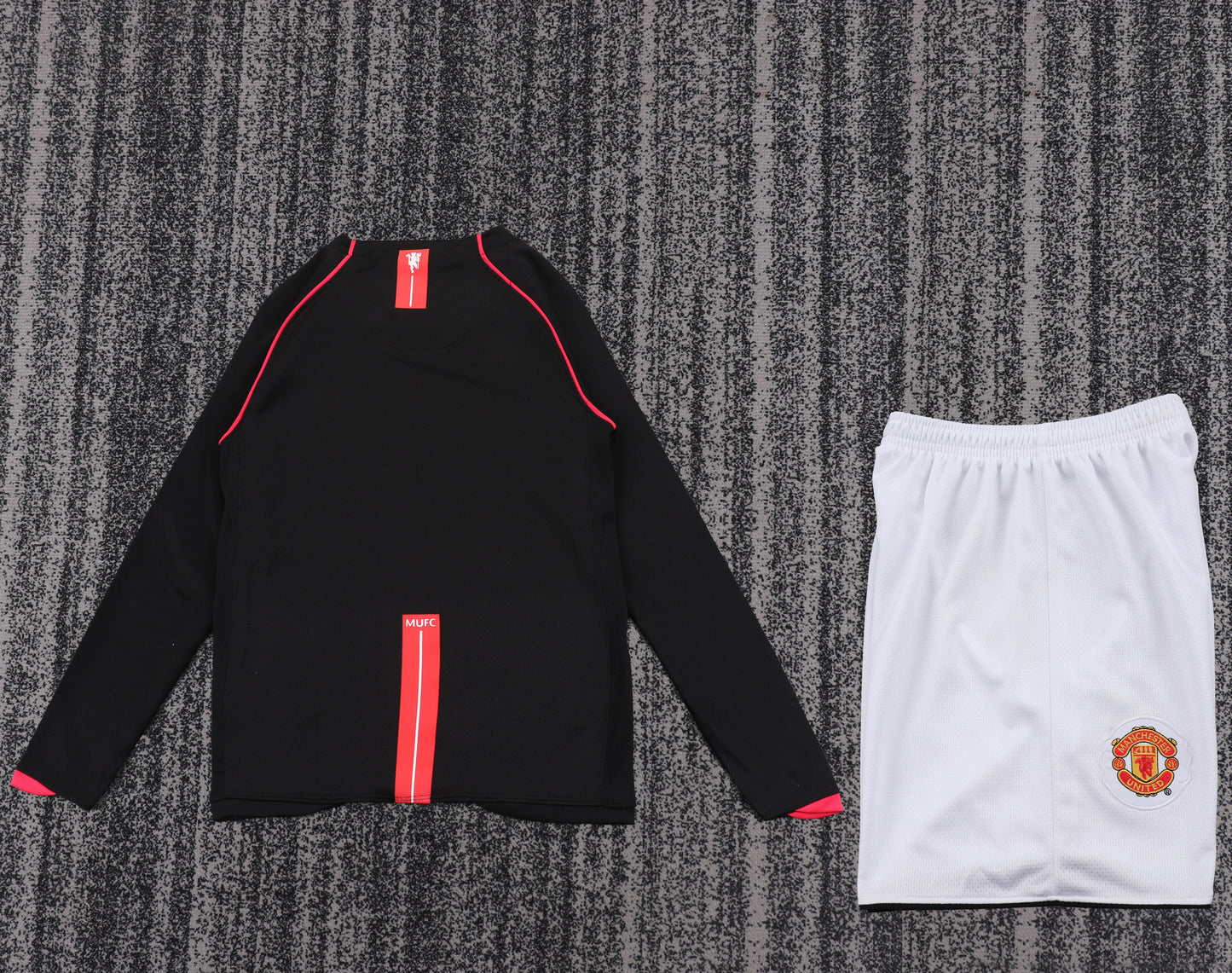 Manchester United 2007/08 Retro Away Long Sleeve — Kids Kit