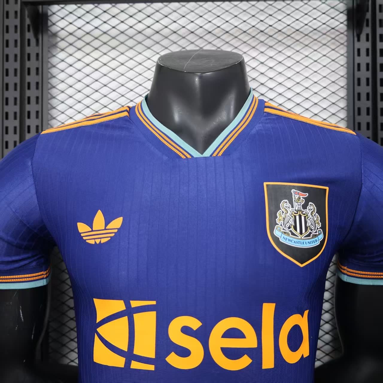 Newcastle United 2025/26 Third — Player Version