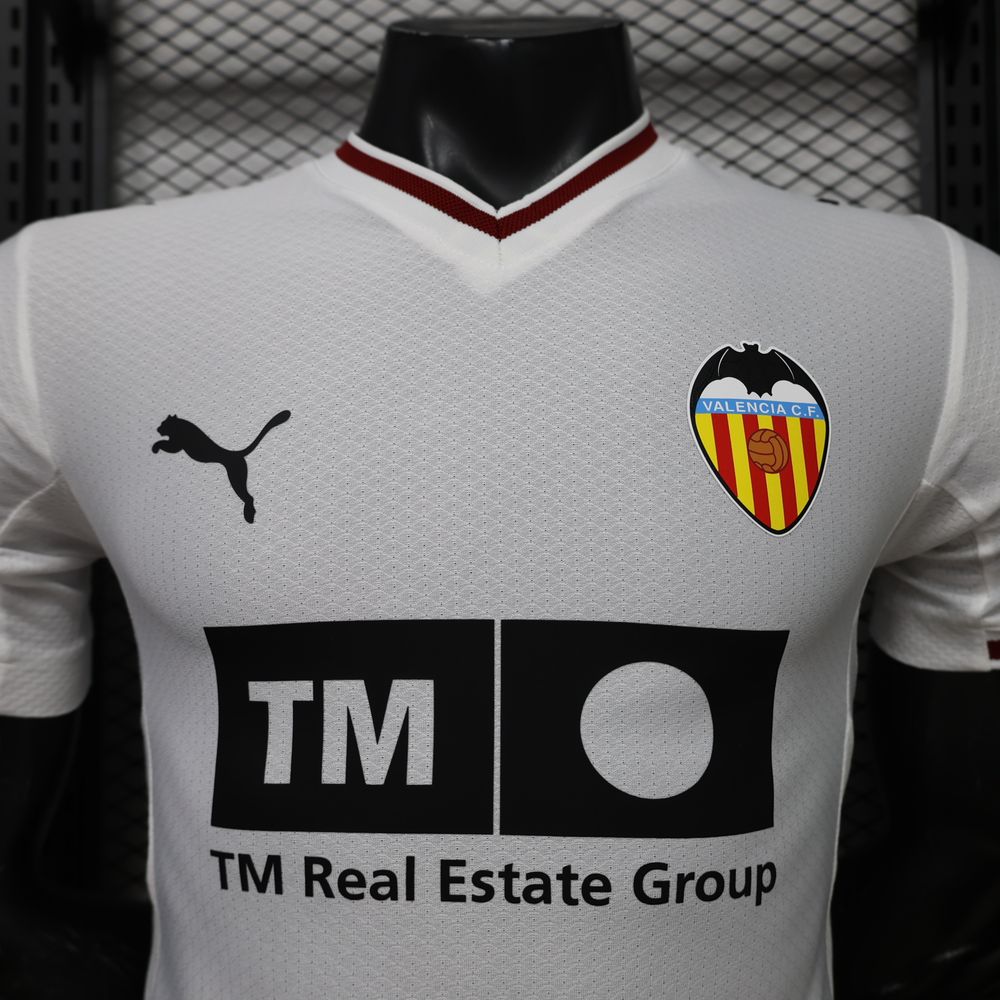 Valencia 2026/27 Home — Player Version