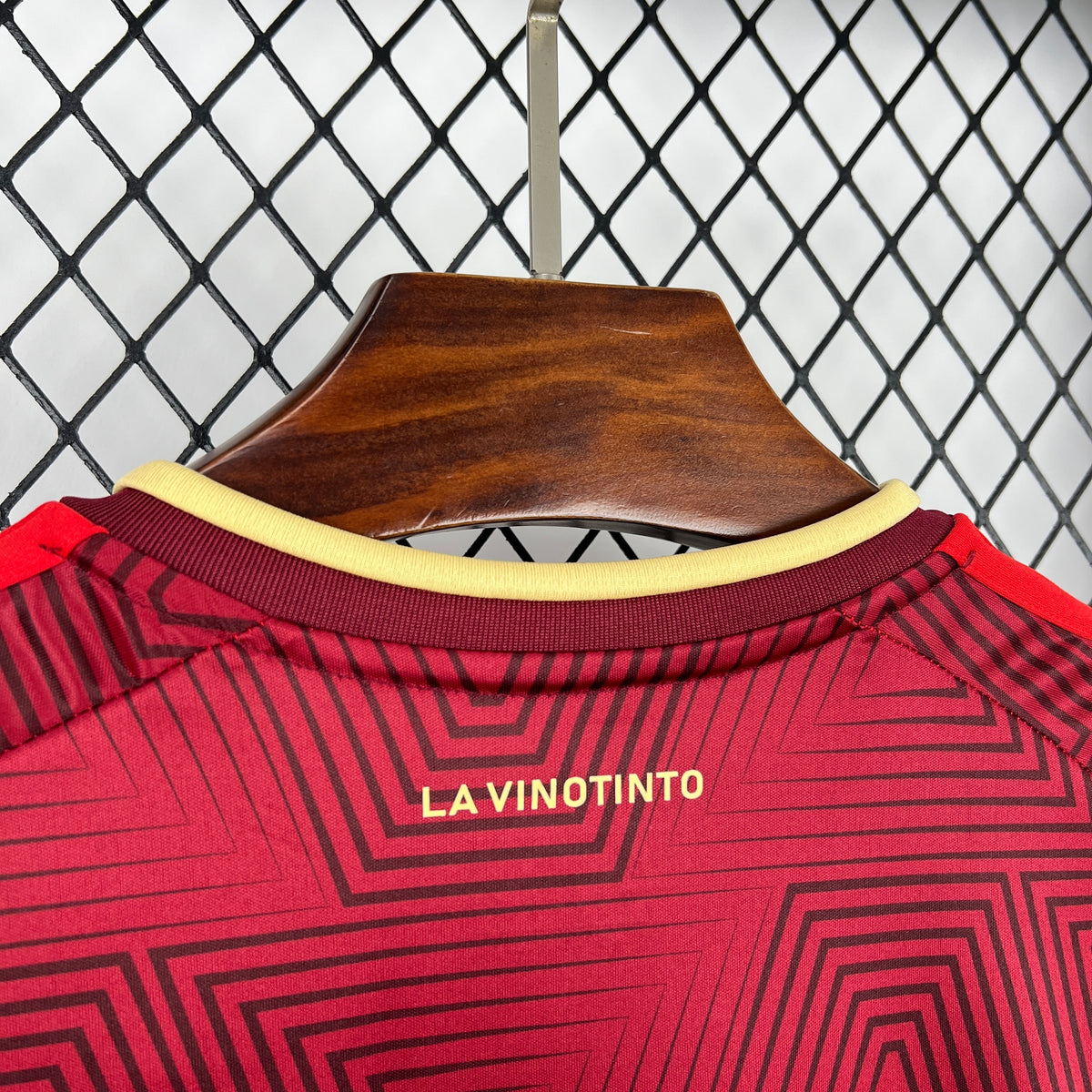 Venezuela 2026/27 Home — Fan Version