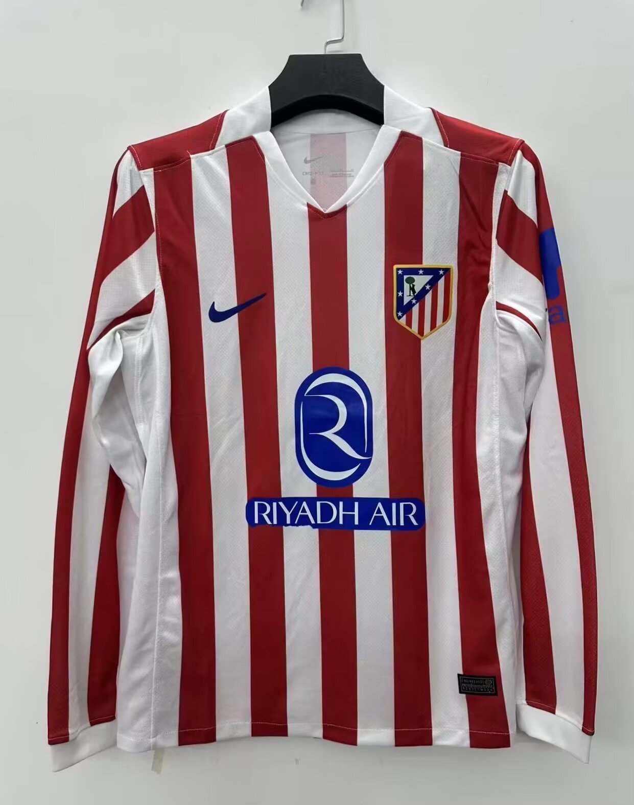 Atlético Madrid 2025/26 Home Long Sleeve — Fan Version
