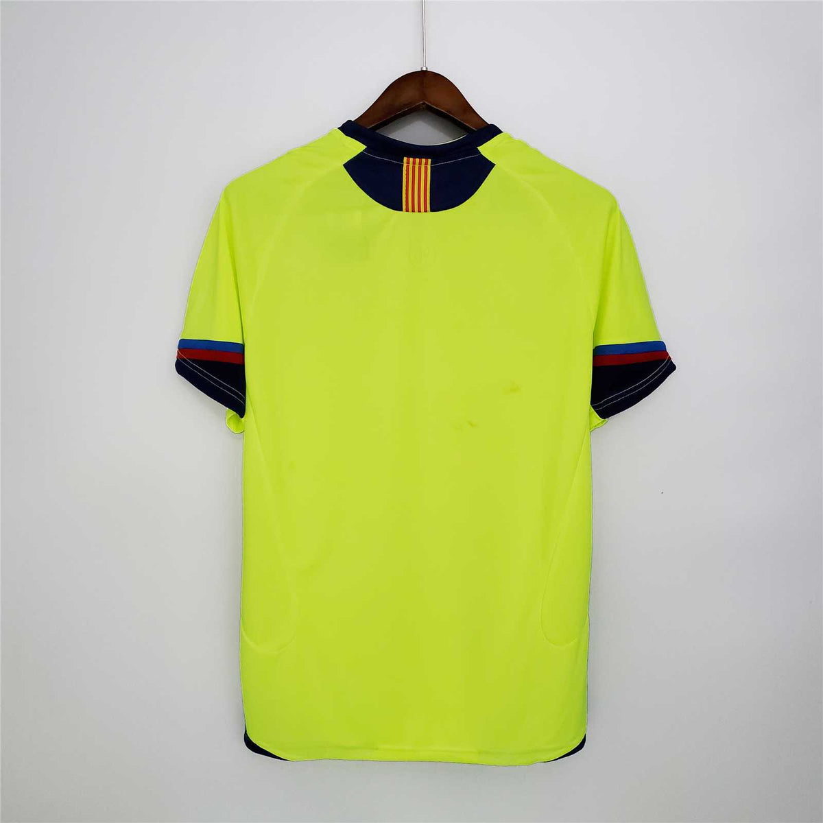 Barcelona Retro 05/06 Away Kit