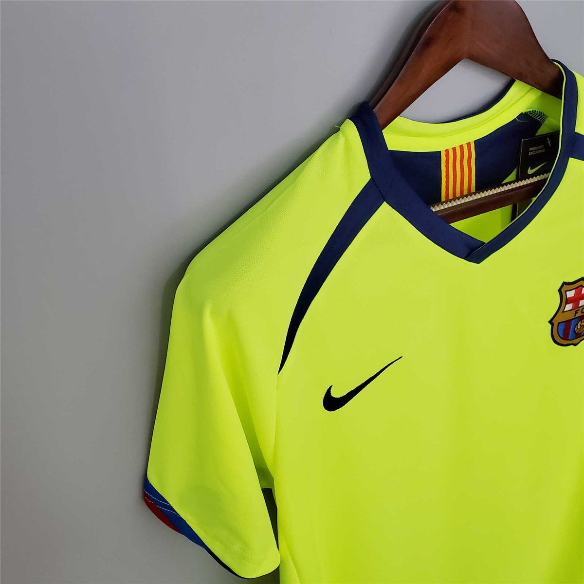 Barcelona Retro 05/06 Away Kit