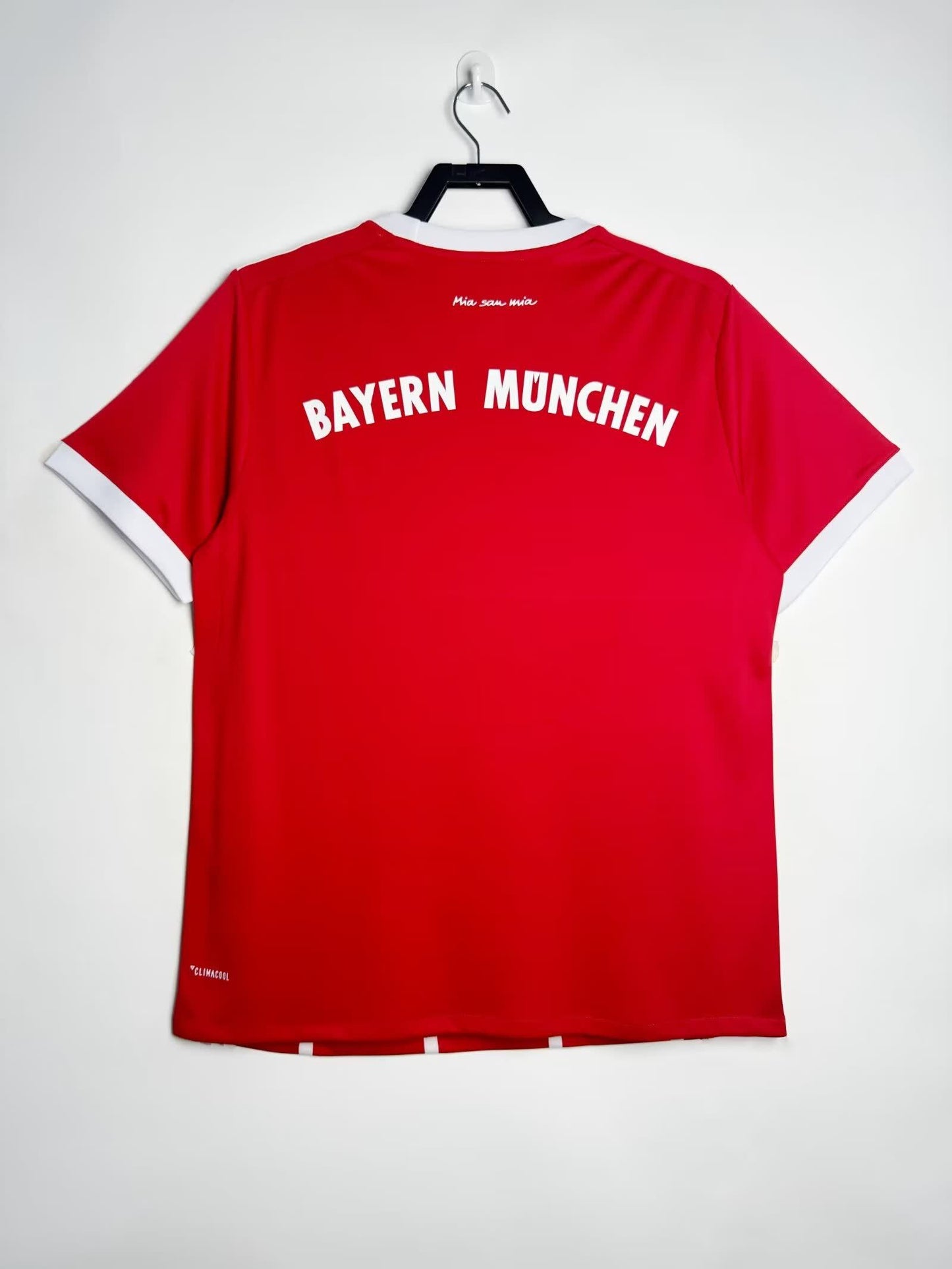 Bayern Munich 2017/18 Retro Home — Fan Version