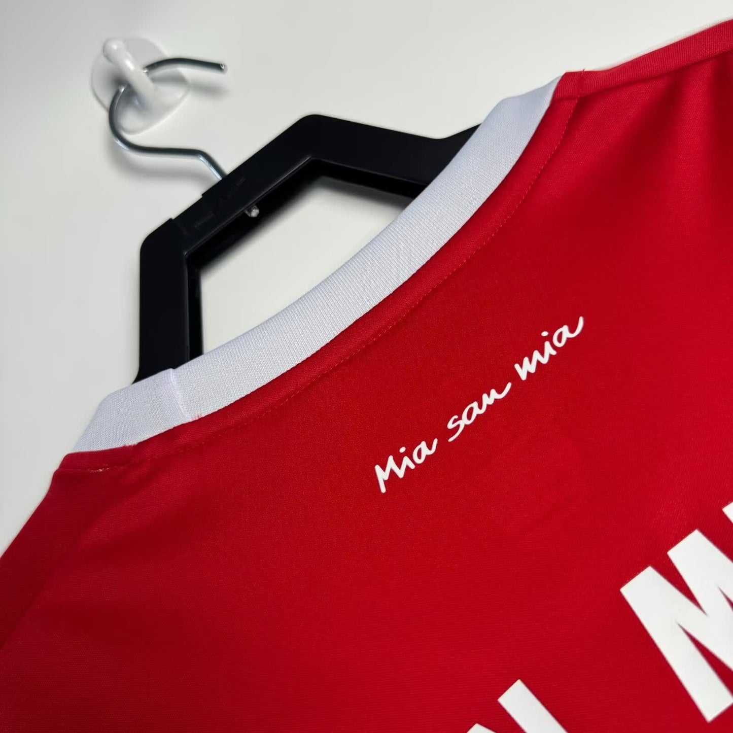 Bayern Munich 2017/18 Retro Home — Fan Version
