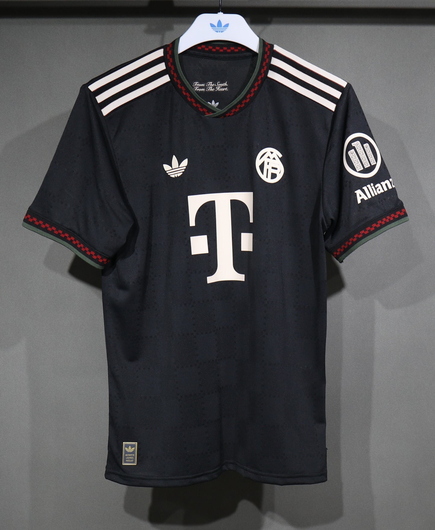 Bayern Munich 2025/26 Away — Player Version