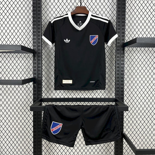 Colo-Colo 2025/26 100th Anniversary Black Special Edition — Kids Kit
