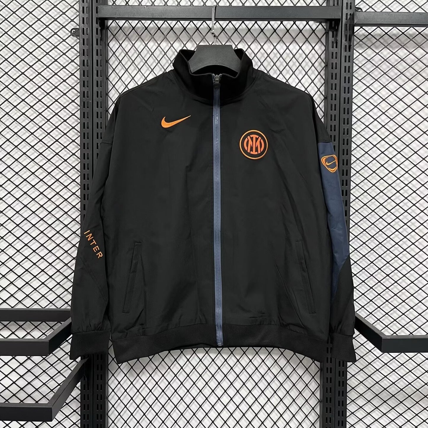Inter Milan 2025/26 Windbreaker — Fan Version