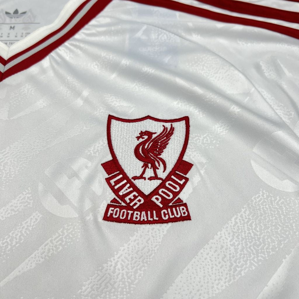 Liverpool 2026/27 Away — Player Version