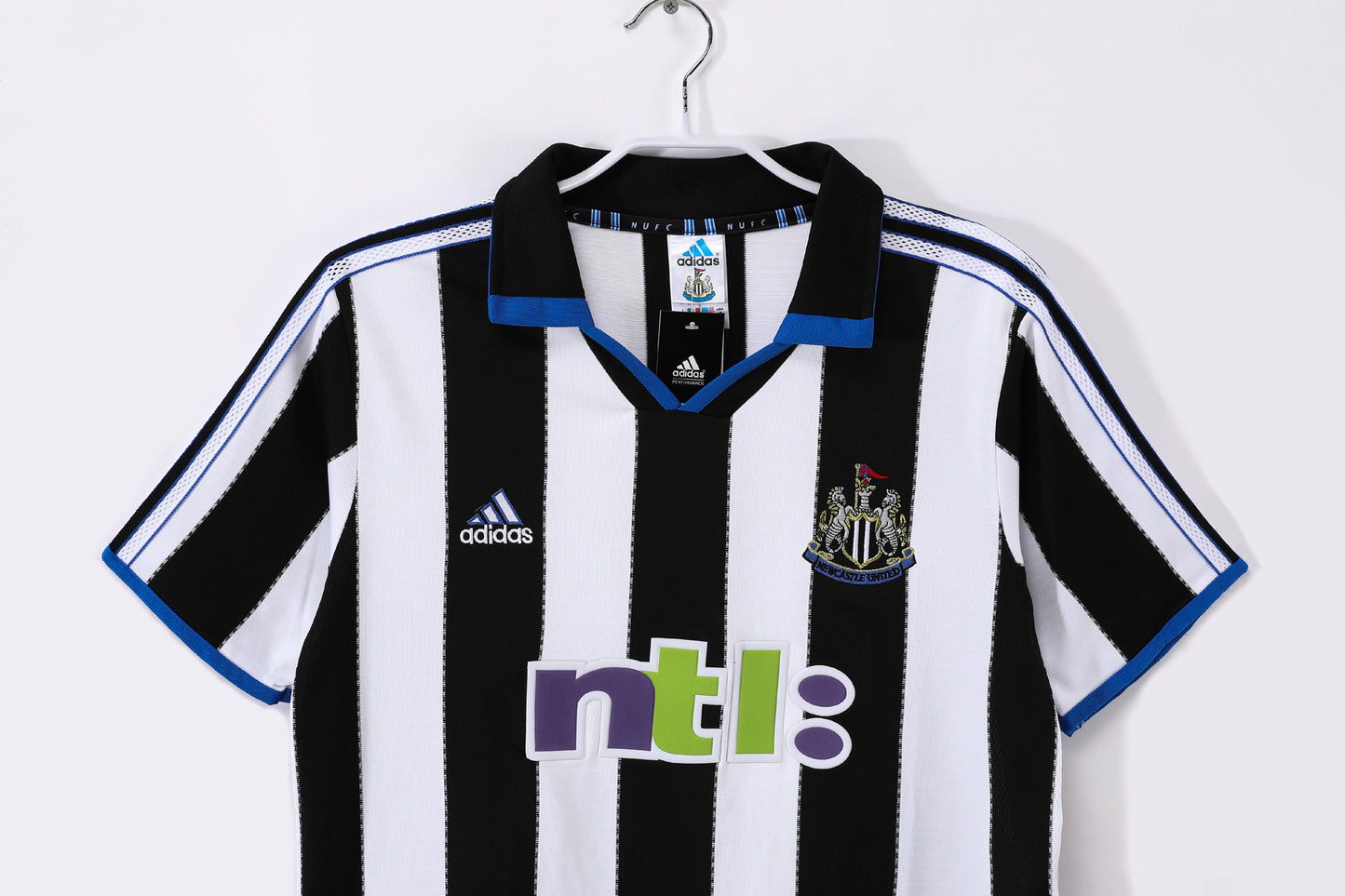 Newcastle United 2000/01 Home Retro Shirt - Fan Version