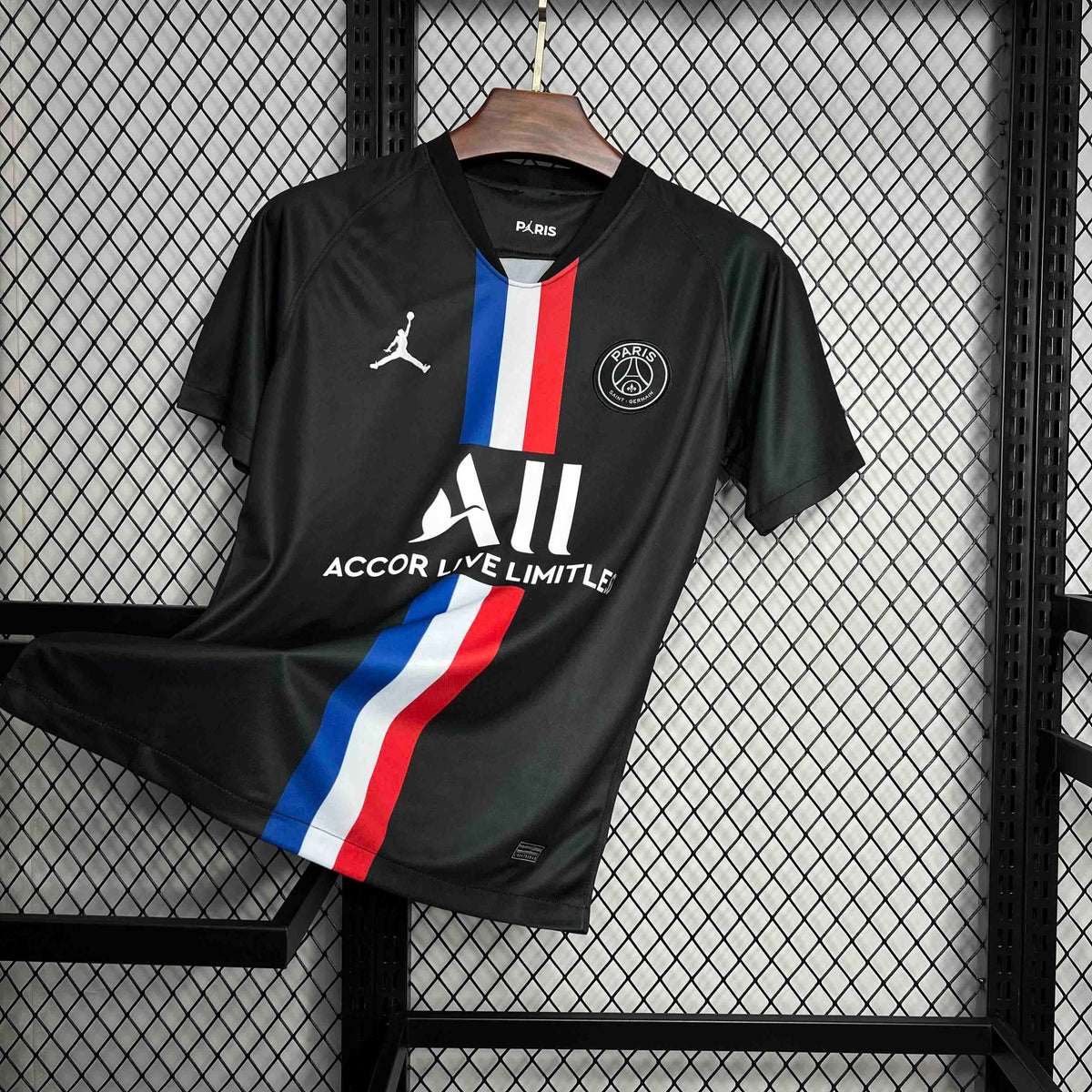 Paris Saint-Germain 2019/20 Retro Black Vintage Kit — Fan Version