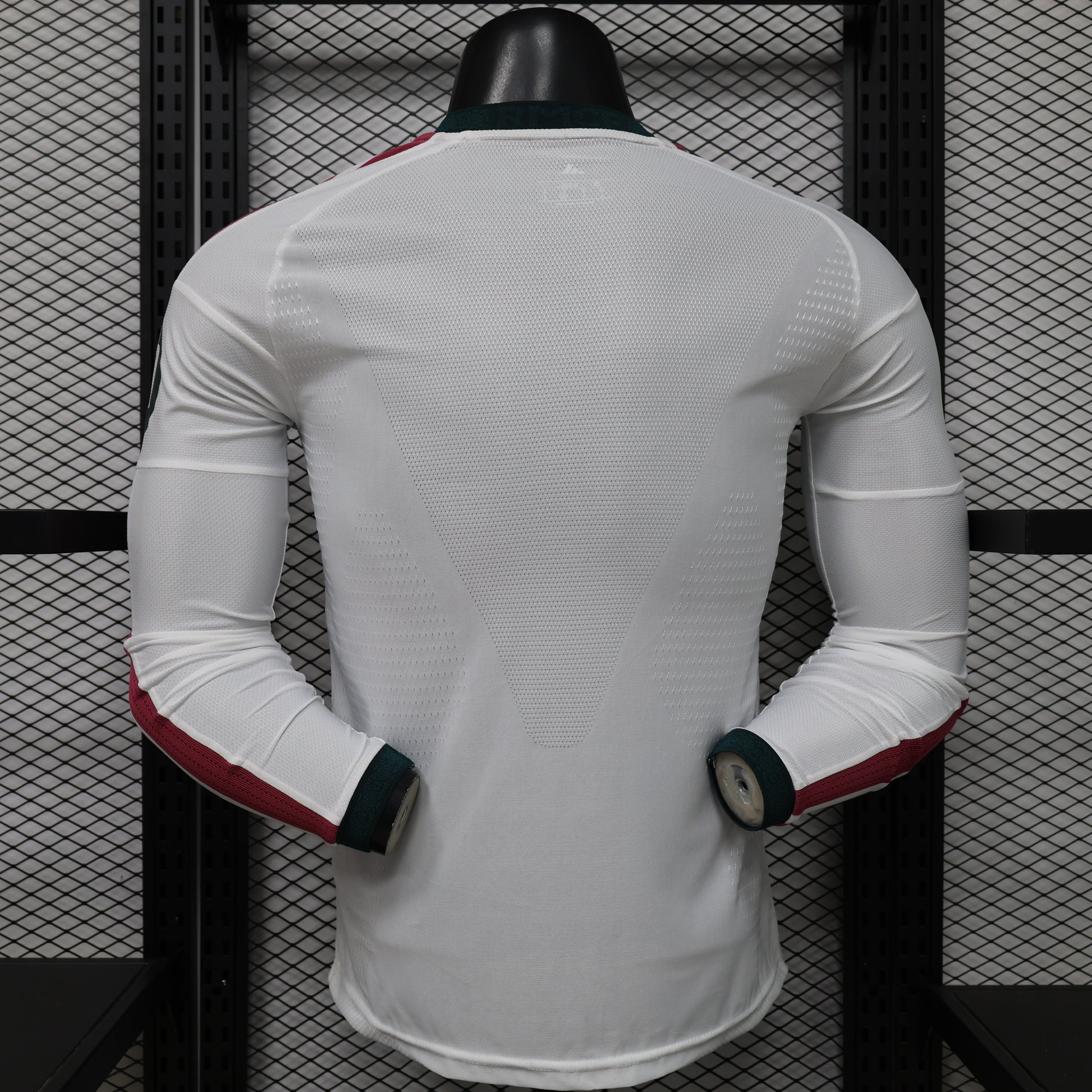 Real Madrid 26/27 Home Long Sleeve Player Version - detalhe