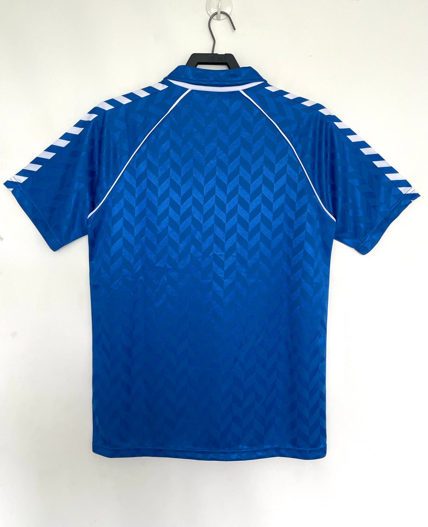 Real Madrid Retro 1986/87 Away Fan Version - detalhe