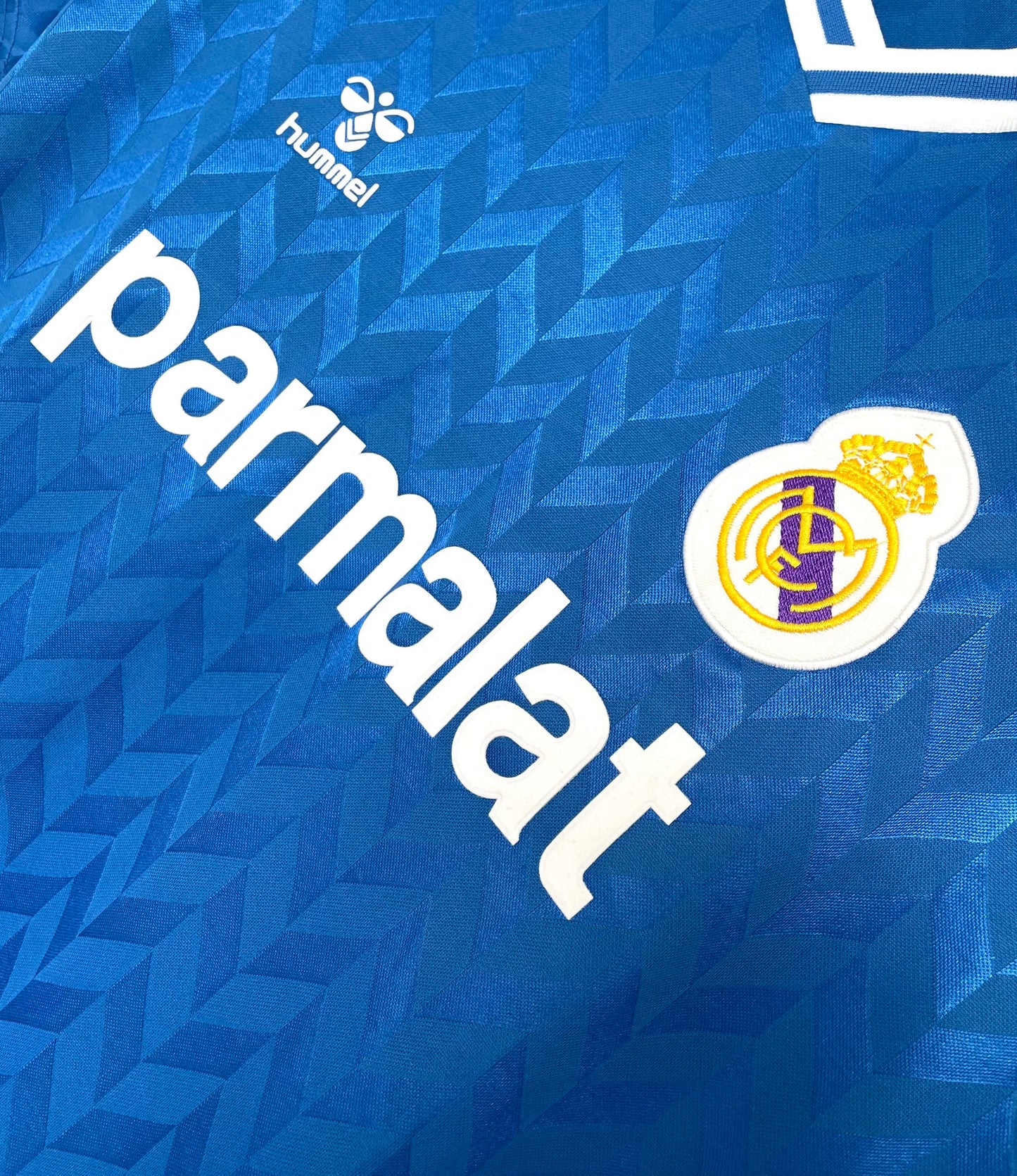 Real Madrid Retro 1986/87 Away Fan Version - detalhe